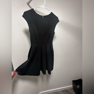 Little black dress pleated, comfortable